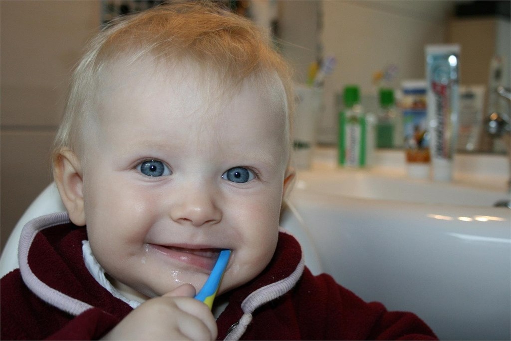 ¿Cuándo es la edad correcta para que un niño visite al dentista?