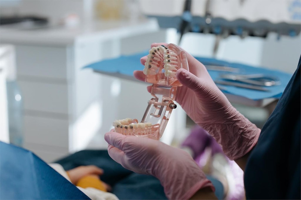 ¿En qué casos es necesaria una cirugía en los tratamientos de ortodoncia?