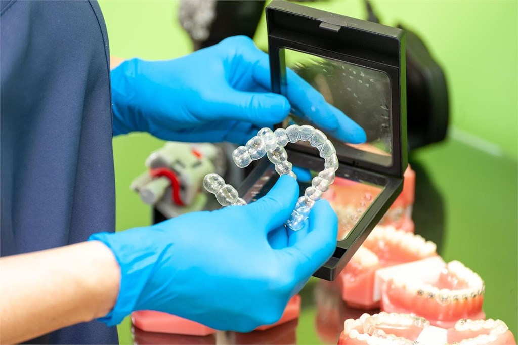 ¿Es posible utilizar Invisaling para corregir problemas de mordida?